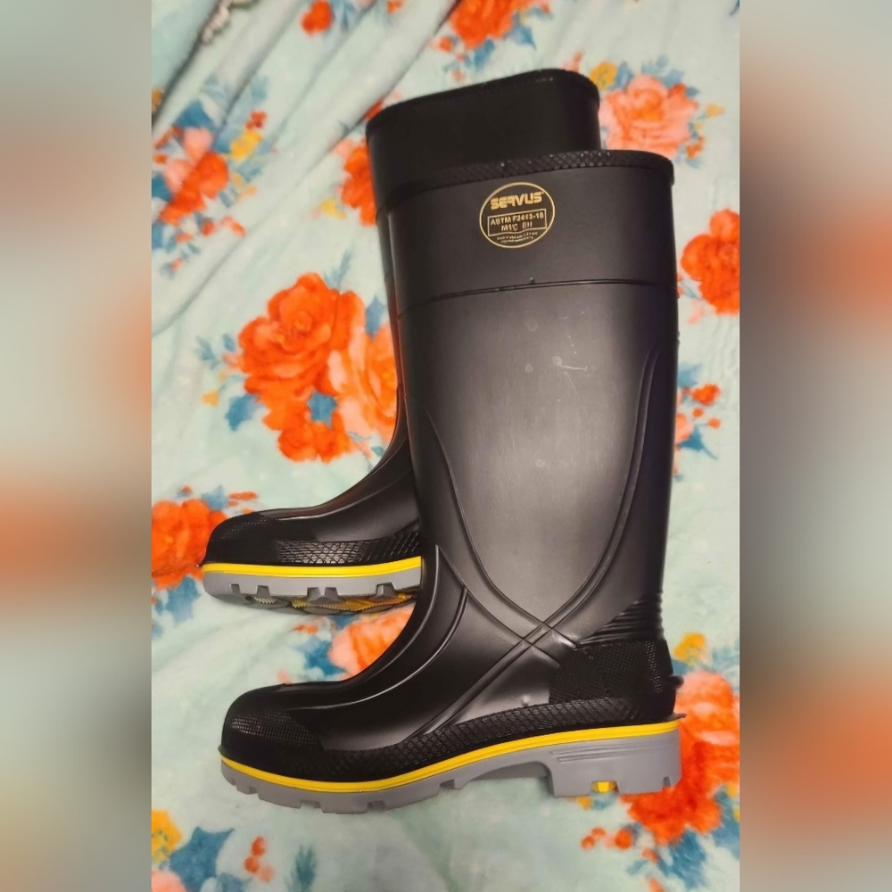 New Steel Toe Boots